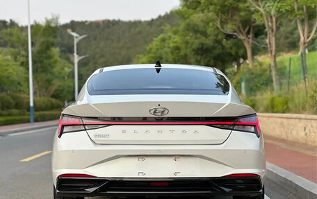 Hyundai Elantra, 2022 год, 1 700 000 рублей, 5 фотография