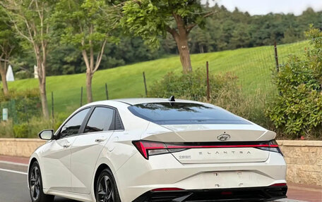 Hyundai Elantra, 2022 год, 1 700 000 рублей, 4 фотография