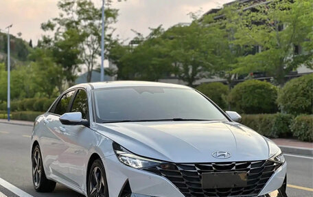 Hyundai Elantra, 2022 год, 1 700 000 рублей, 3 фотография