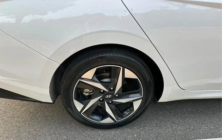 Hyundai Elantra, 2022 год, 1 700 000 рублей, 14 фотография