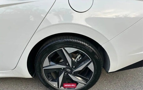 Hyundai Elantra, 2022 год, 1 700 000 рублей, 13 фотография