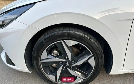Hyundai Elantra, 2022 год, 1 700 000 рублей, 12 фотография