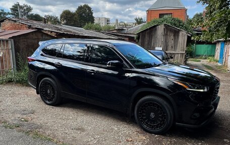 Toyota Highlander, 2021 год, 5 500 000 рублей, 3 фотография