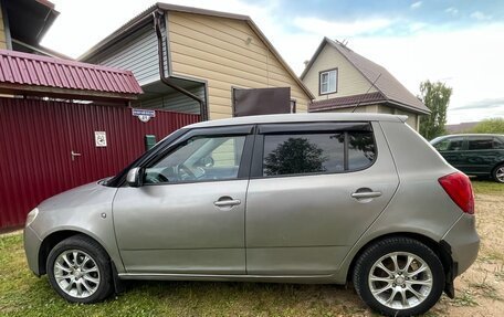 Skoda Fabia II, 2009 год, 290 000 рублей, 2 фотография