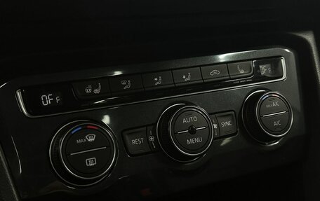 Volkswagen Tiguan II, 2018 год, 3 499 777 рублей, 13 фотография