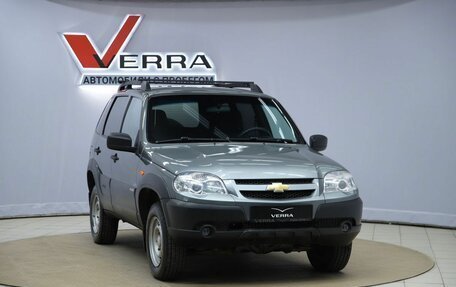 Chevrolet Niva I рестайлинг, 2017 год, 690 000 рублей, 3 фотография