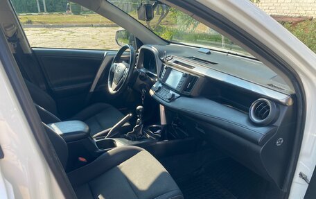 Toyota RAV4, 2016 год, 2 050 000 рублей, 5 фотография