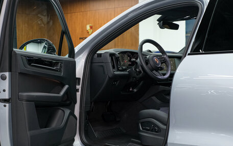 Porsche Cayenne III, 2026 год, 17 590 000 рублей, 14 фотография