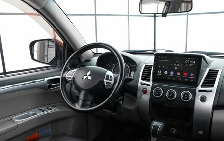 Mitsubishi Pajero Sport II рестайлинг, 2013 год, 1 790 000 рублей, 8 фотография