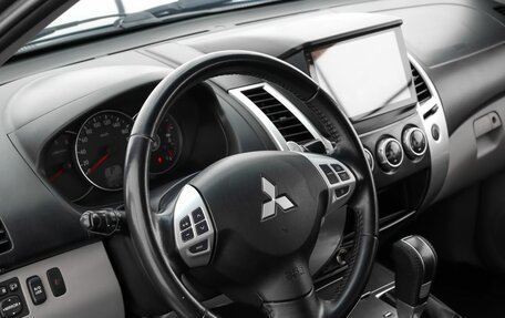Mitsubishi Pajero Sport II рестайлинг, 2013 год, 1 790 000 рублей, 9 фотография