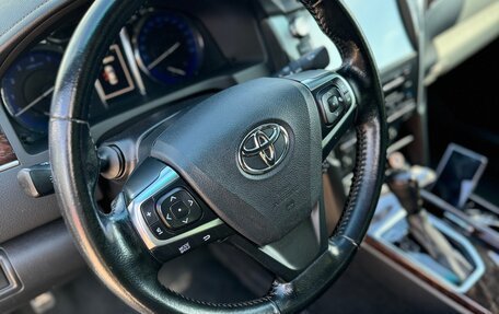 Toyota Camry, 2017 год, 2 300 000 рублей, 19 фотография