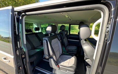 Volkswagen Multivan T6 рестайлинг, 2021 год, 4 500 000 рублей, 9 фотография