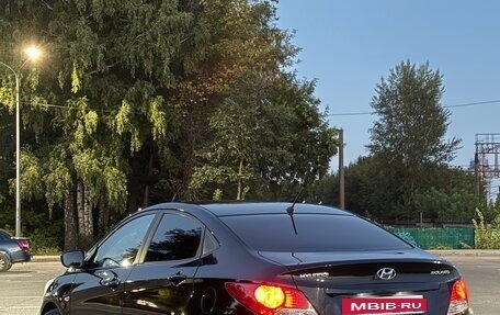 Hyundai Solaris II рестайлинг, 2012 год, 800 000 рублей, 4 фотография
