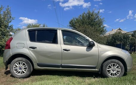 Renault Sandero I, 2013 год, 500 000 рублей, 12 фотография