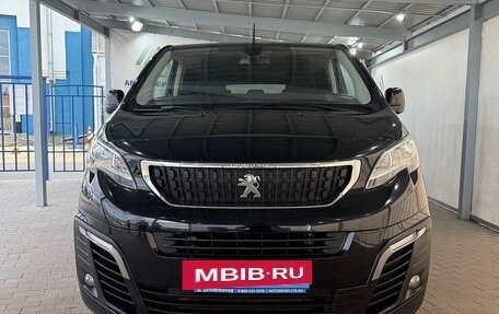 Peugeot Traveller I, 2018 год, 2 429 000 рублей, 8 фотография