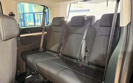 Peugeot Traveller I, 2018 год, 2 429 000 рублей, 14 фотография