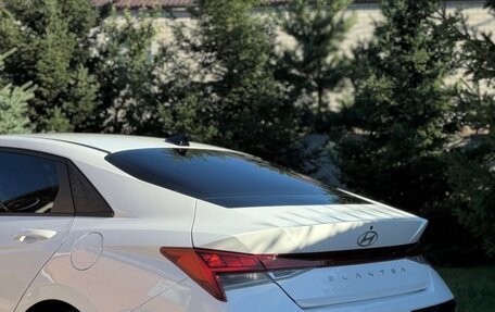 Hyundai Elantra, 2023 год, 1 550 000 рублей, 2 фотография