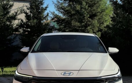 Hyundai Elantra, 2023 год, 1 550 000 рублей, 3 фотография