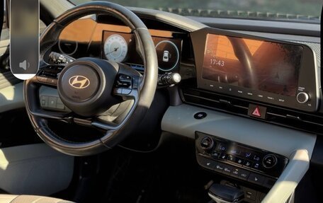 Hyundai Elantra, 2023 год, 1 550 000 рублей, 7 фотография