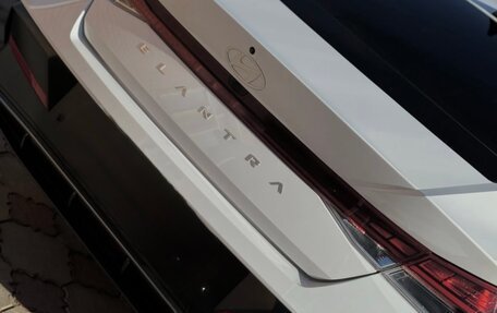 Hyundai Elantra, 2023 год, 1 550 000 рублей, 15 фотография