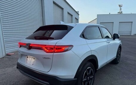 Honda Vezel, 2023 год, 2 165 000 рублей, 4 фотография