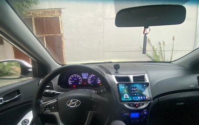 Hyundai Solaris II рестайлинг, 2013 год, 730 000 рублей, 1 фотография