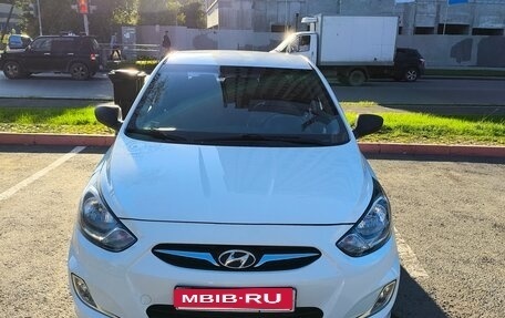 Hyundai Solaris II рестайлинг, 2014 год, 850 000 рублей, 1 фотография