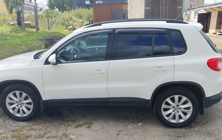 Volkswagen Tiguan I, 2010 год, 1 000 000 рублей, 2 фотография