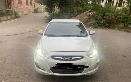 Hyundai Solaris II рестайлинг, 2013 год, 730 000 рублей, 6 фотография