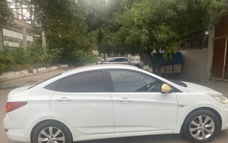 Hyundai Solaris II рестайлинг, 2013 год, 730 000 рублей, 7 фотография