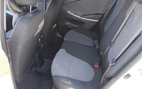 Hyundai Solaris II рестайлинг, 2014 год, 850 000 рублей, 9 фотография
