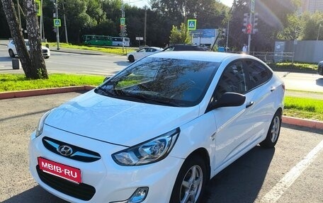 Hyundai Solaris II рестайлинг, 2014 год, 850 000 рублей, 3 фотография