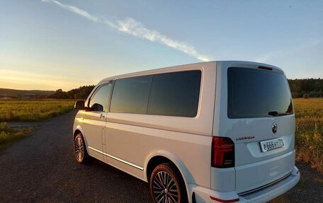 Volkswagen Caravelle T6 рестайлинг, 2019 год, 4 100 000 рублей, 28 фотография