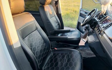 Volkswagen Caravelle T6 рестайлинг, 2019 год, 4 100 000 рублей, 29 фотография