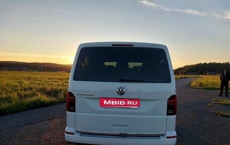 Volkswagen Caravelle T6 рестайлинг, 2019 год, 4 100 000 рублей, 30 фотография