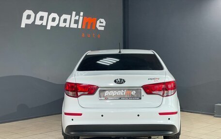KIA Rio III рестайлинг, 2016 год, 999 000 рублей, 4 фотография