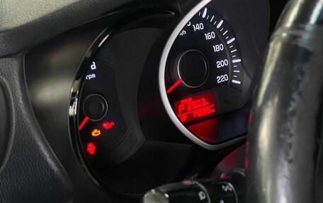 KIA Rio III рестайлинг, 2016 год, 999 000 рублей, 14 фотография