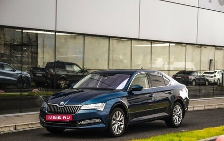 Skoda Superb III рестайлинг, 2022 год, 3 200 000 рублей, 3 фотография
