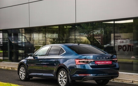 Skoda Superb III рестайлинг, 2022 год, 3 200 000 рублей, 8 фотография
