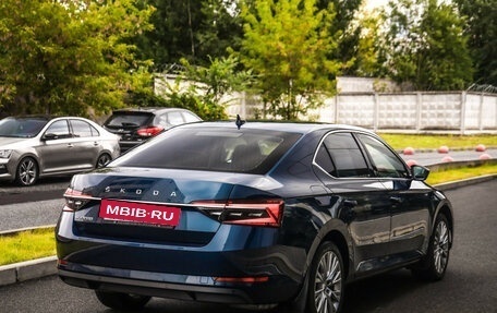 Skoda Superb III рестайлинг, 2022 год, 3 200 000 рублей, 6 фотография