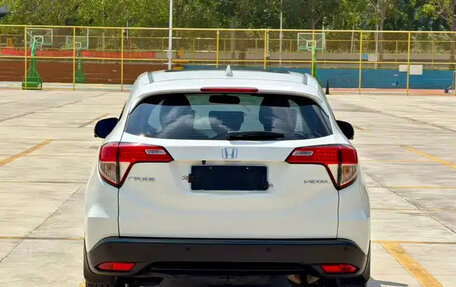 Honda Vezel, 2022 год, 1 145 700 рублей, 5 фотография