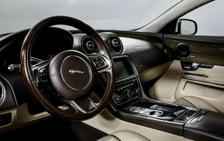 Jaguar XJ IV (X351), 2013 год, 1 690 000 рублей, 6 фотография