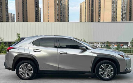 Lexus UX I, 2022 год, 2 875 000 рублей, 8 фотография