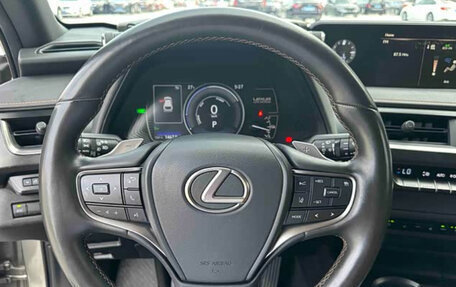 Lexus UX I, 2022 год, 2 875 000 рублей, 12 фотография