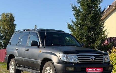 Toyota Land Cruiser 100 рестайлинг 2, 2006 год, 2 400 000 рублей, 2 фотография