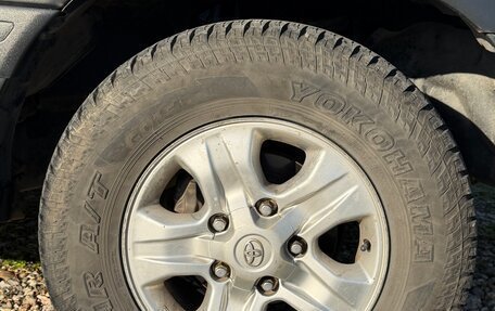 Toyota Land Cruiser 100 рестайлинг 2, 2006 год, 2 400 000 рублей, 9 фотография