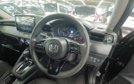 Honda Vezel, 2023 год, 1 930 000 рублей, 9 фотография