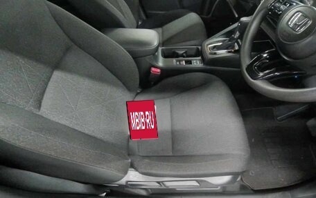 Honda Vezel, 2023 год, 1 930 000 рублей, 10 фотография