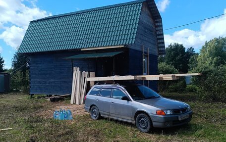 Nissan Wingroad III, 2000 год, 300 000 рублей, 3 фотография