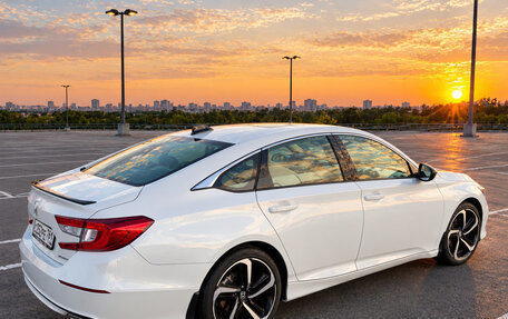 Honda Accord IX рестайлинг, 2022 год, 3 090 000 рублей, 5 фотография